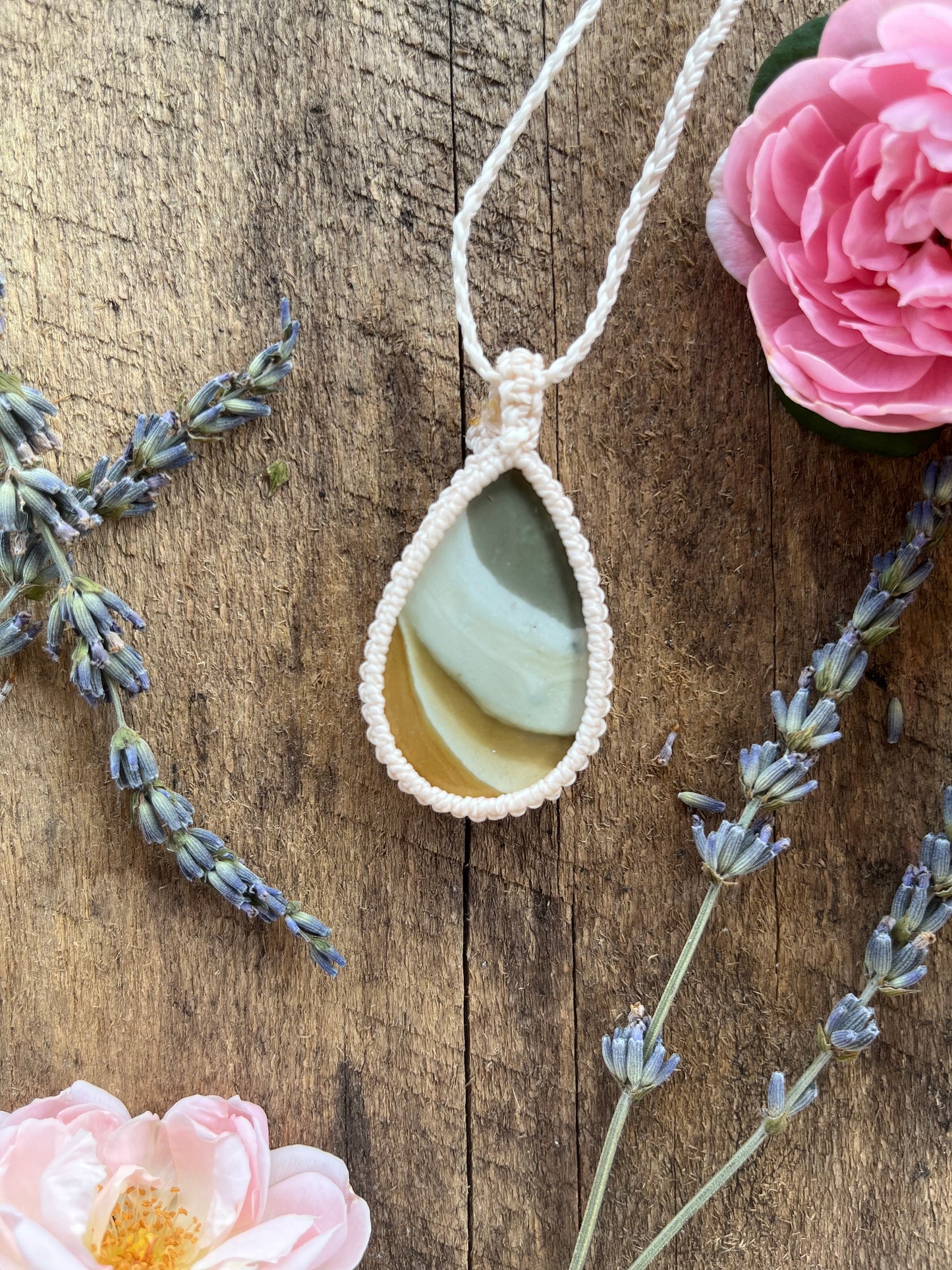 Sands of Jupiter (Cream)